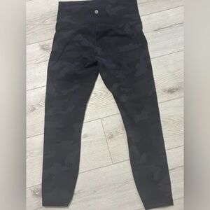 Lululemon women’s size 8 leggings